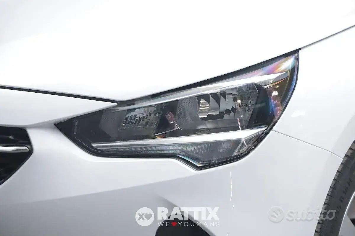 Usata Opel Corsa Edition 101 CV (74 kW) 2022 Bianco Utilitaria