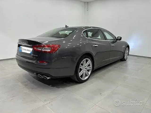 Usata Maserati Quattroporte 530 CV (389 kW) 2015 Antracite Berlina