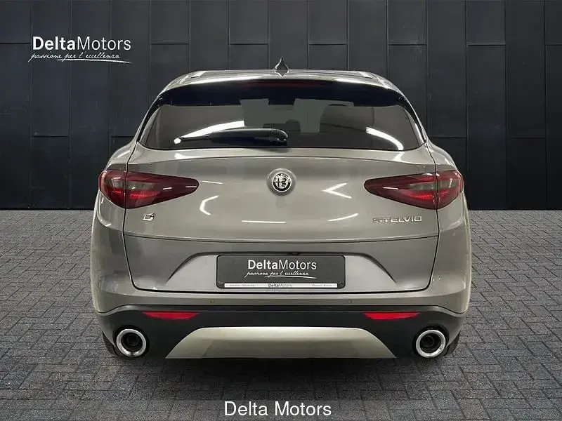 Usata Alfa Romeo Stelvio Executive 190 CV (139 kW) 2020 Grigio SUV