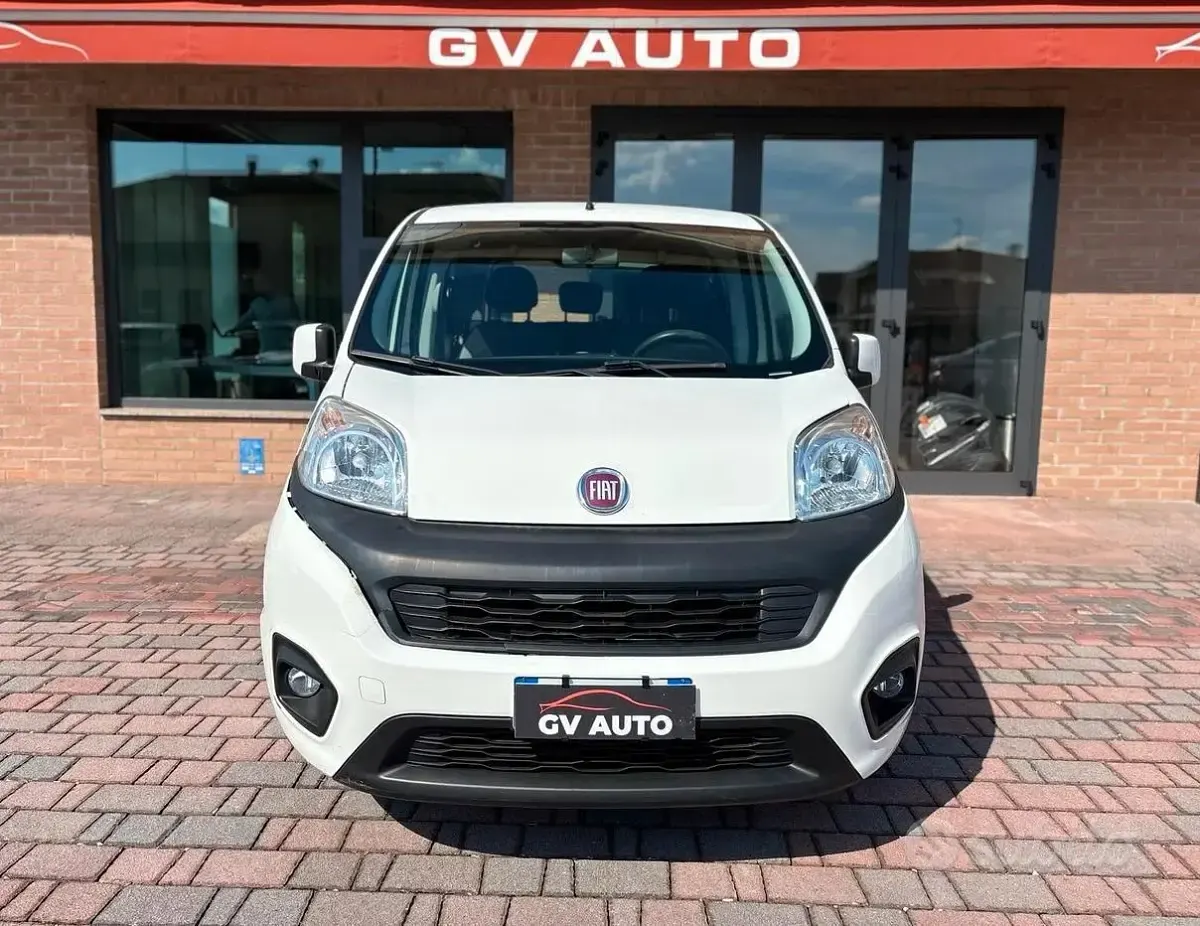 Usata Fiat Qubo Lounge 95 CV (69 kW) 2018 Bianco Monovolume