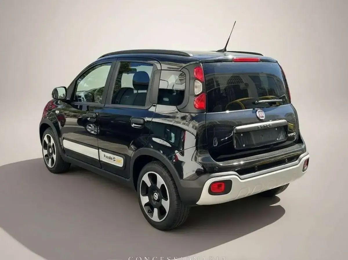 Usata Fiat Panda Cross Cross 69 CV (50 kW) 2025 Nero Utilitaria