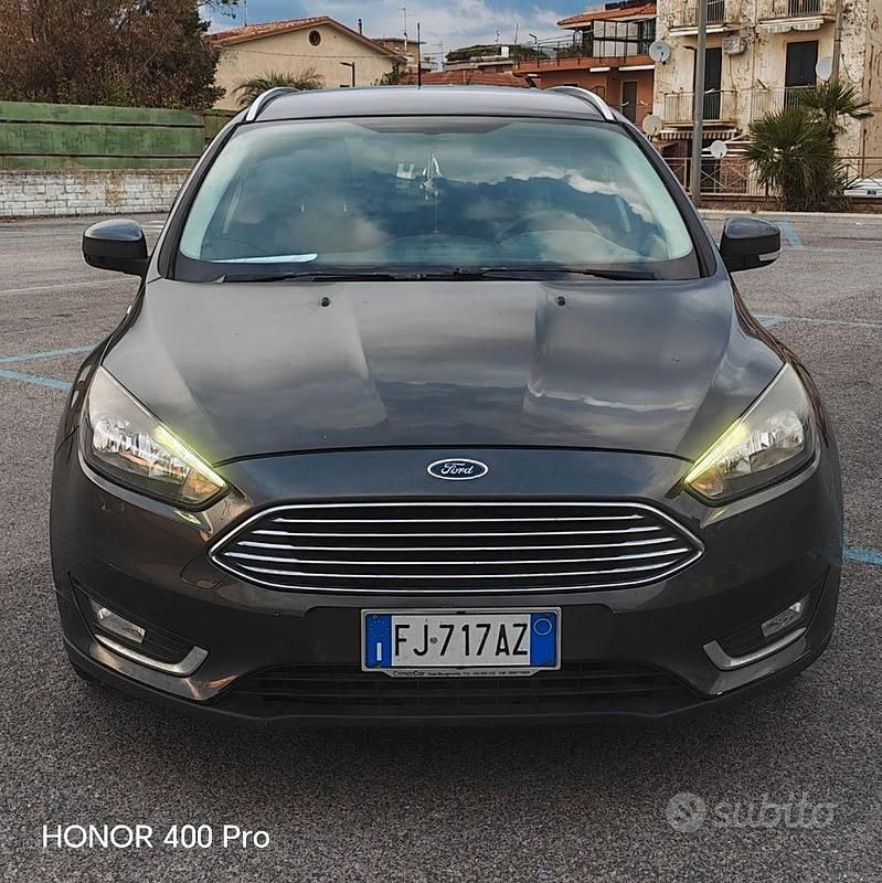Usata Ford Focus 120 CV (88 kW) 2017 Grigio Station wagon