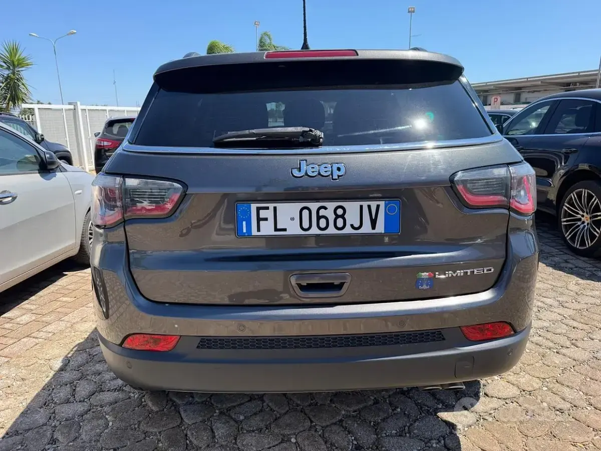 Usata Jeep Compass Limited 120 CV (88 kW) 2017 Grigio SUV