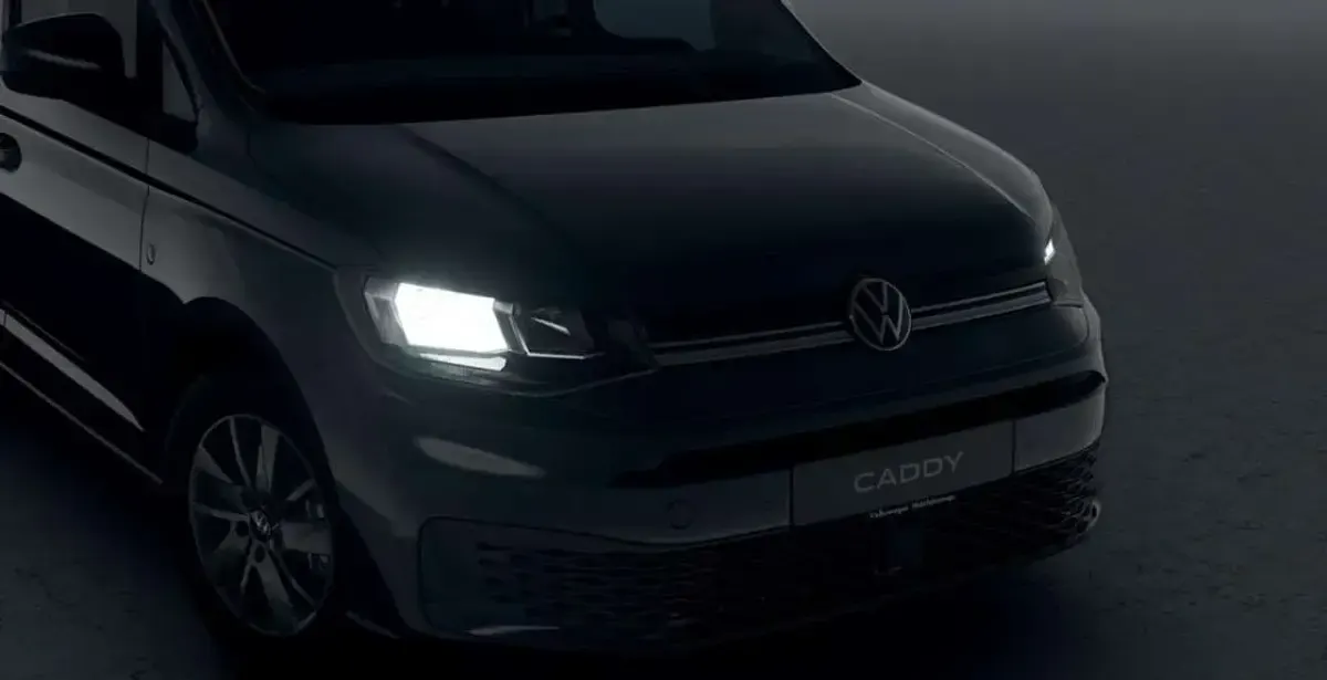 Nuova VW Caddy Life 122 CV (89 kW) 2026 Starlight blue metallizzato Monovolume