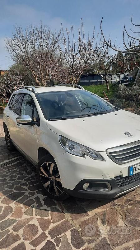 Usata Peugeot 2008 Allure 2016 Bianco SUV