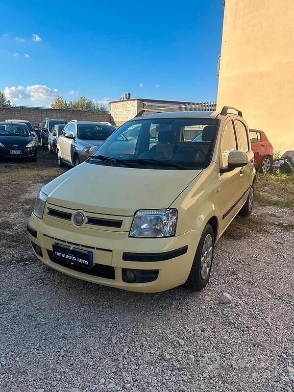Usata Fiat Panda Dynamic 54 CV (39 kW) 2010 Giallo Utilitaria