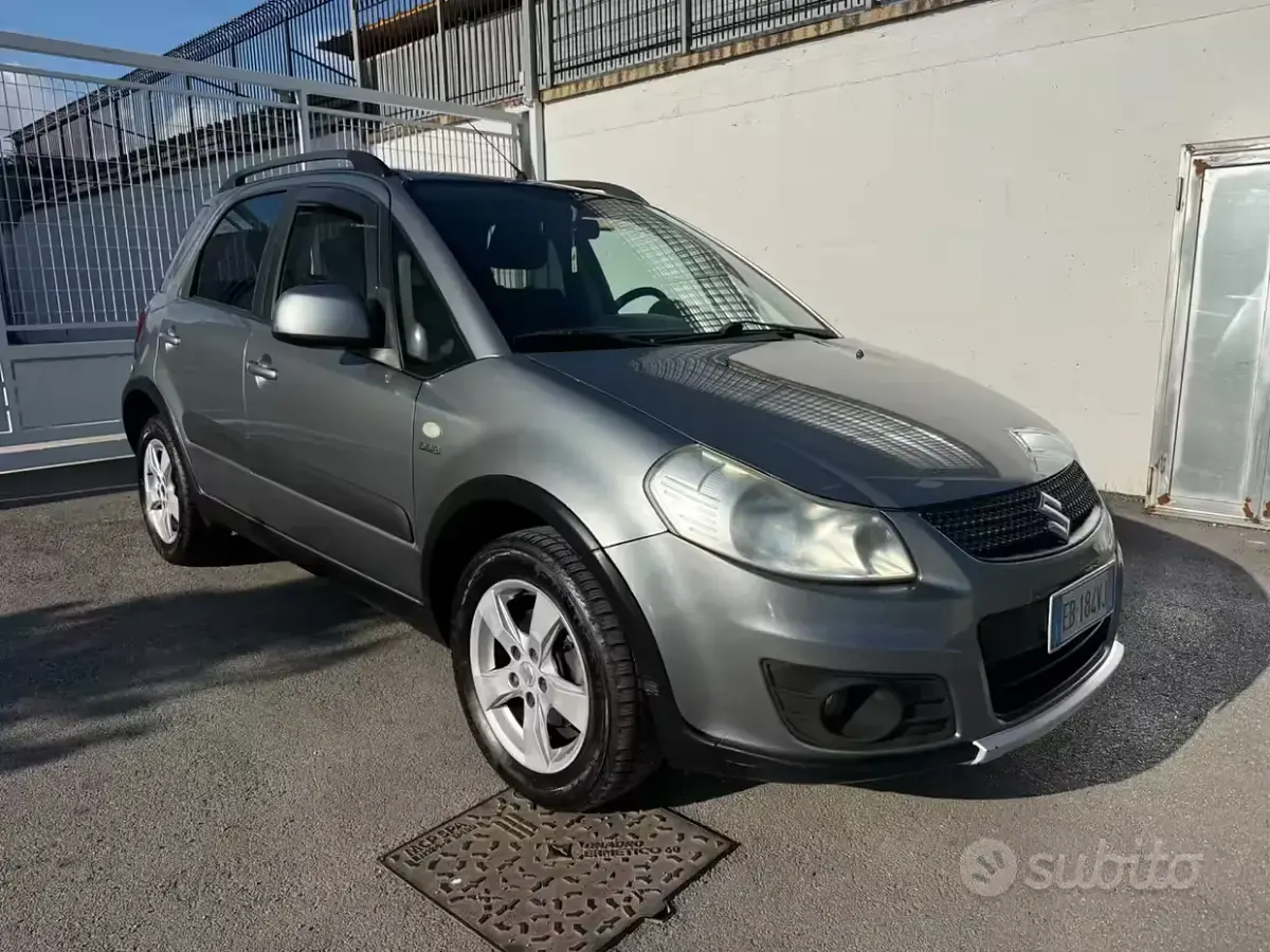 Usata Suzuki SX4 GLX 135 CV (99 kW) 2010 Grigio SUV
