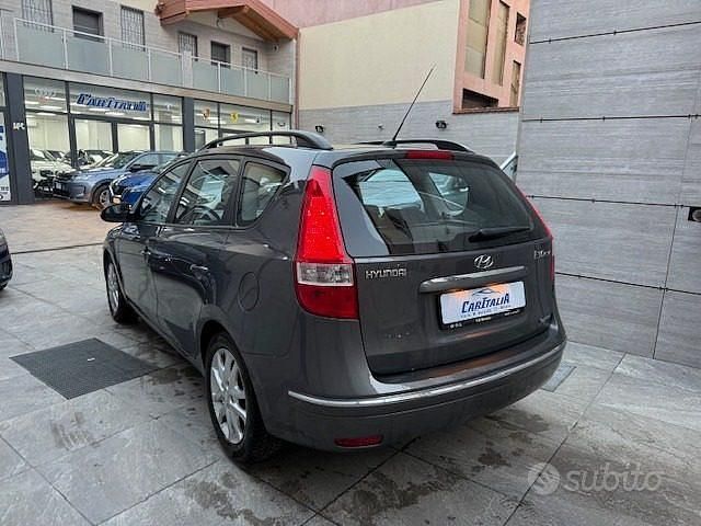 Usata Hyundai i30 Dynamiq 116 CV (85 kW) 2009 Grigio Station wagon