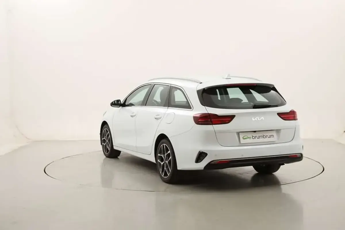 Usata Kia Ceed Sportswagon 136 CV (100 kW) 2022 Bianco Station wagon