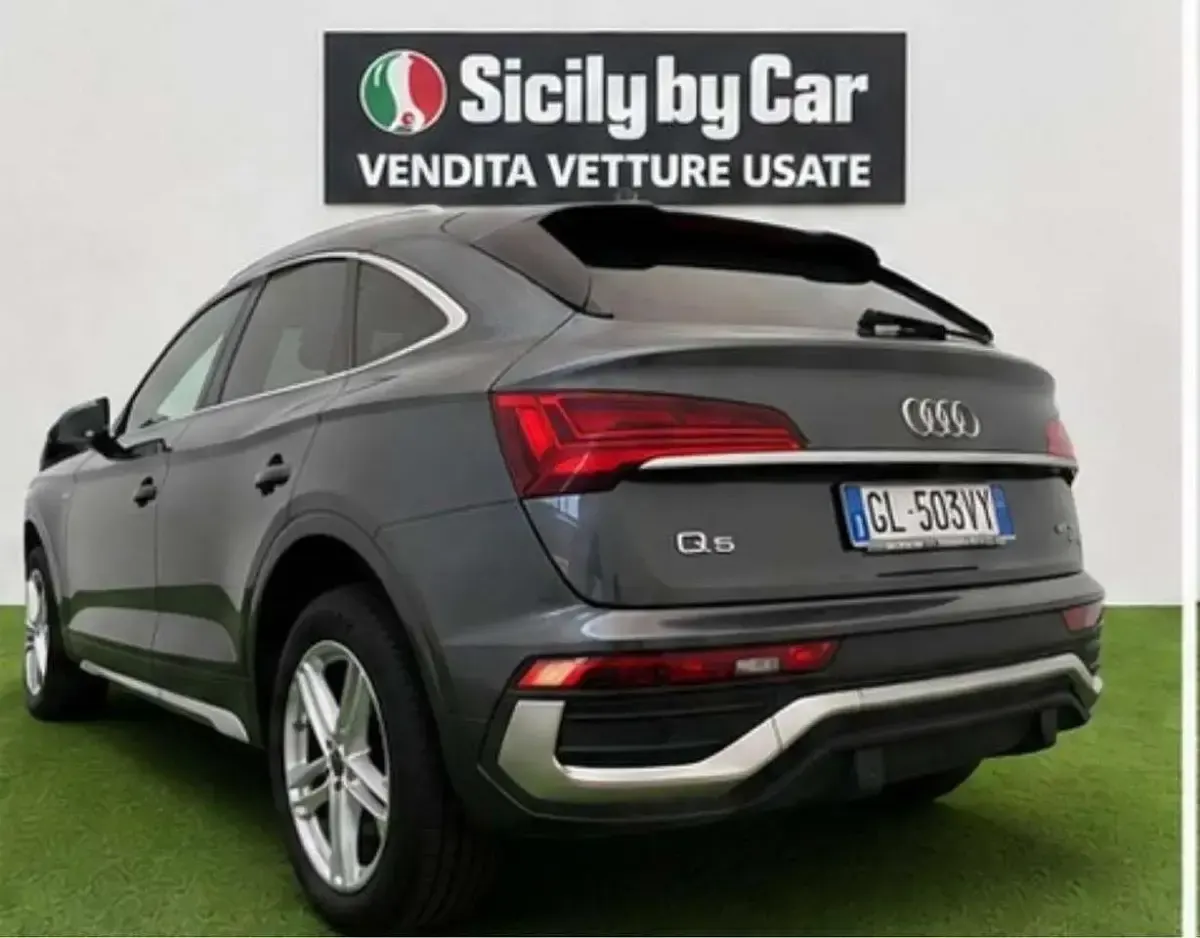 Usata Audi Q5 Sportback S-Line 204 CV (150 kW) 2022 Daytona grey pearl effect SUV