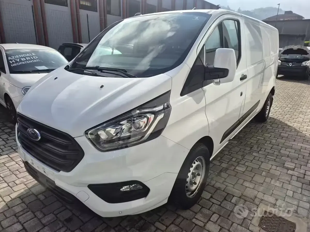 Usata Ford 300 Trend 130 CV (95 kW) 2020 Bianco Berlina
