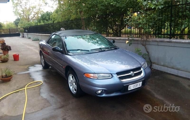 Grigio Usata 1997 Chrysler Stratus Cabrio | 2999 € - Immagine 1/4