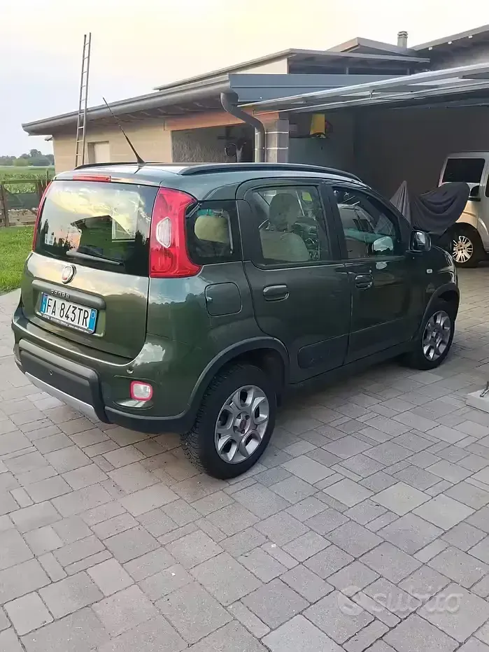 Usata Fiat Panda 4x4 69 CV (50 kW) 2015 Verde Utilitaria