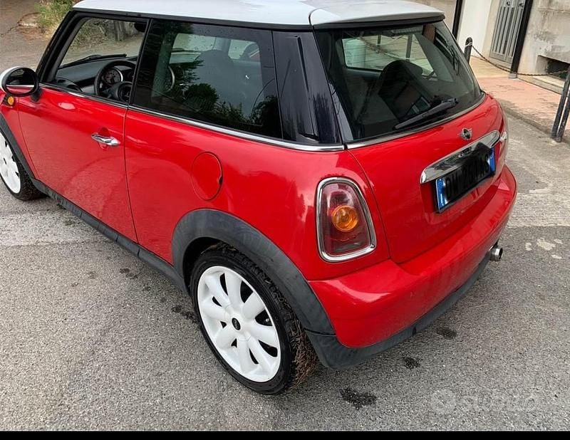 Usata Mini Cooper D 120 CV (88 kW) 2009 Utilitaria