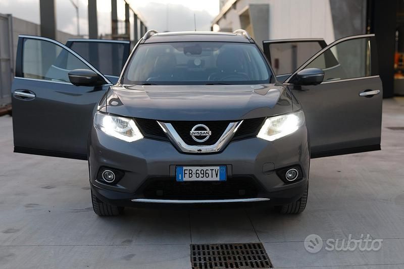 Usata Nissan X-Trail Tekna 131 CV (96 kW) 2016 Grigio SUV