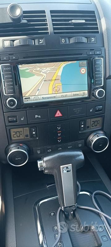 Usata VW Touareg 240 CV (176 kW) 2008 Bianco SUV