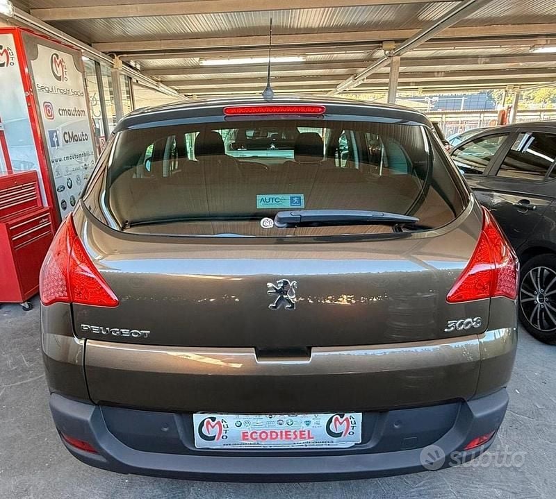 Usata Peugeot 3008 Premium 110 CV (80 kW) 2009 Marrone Berlina