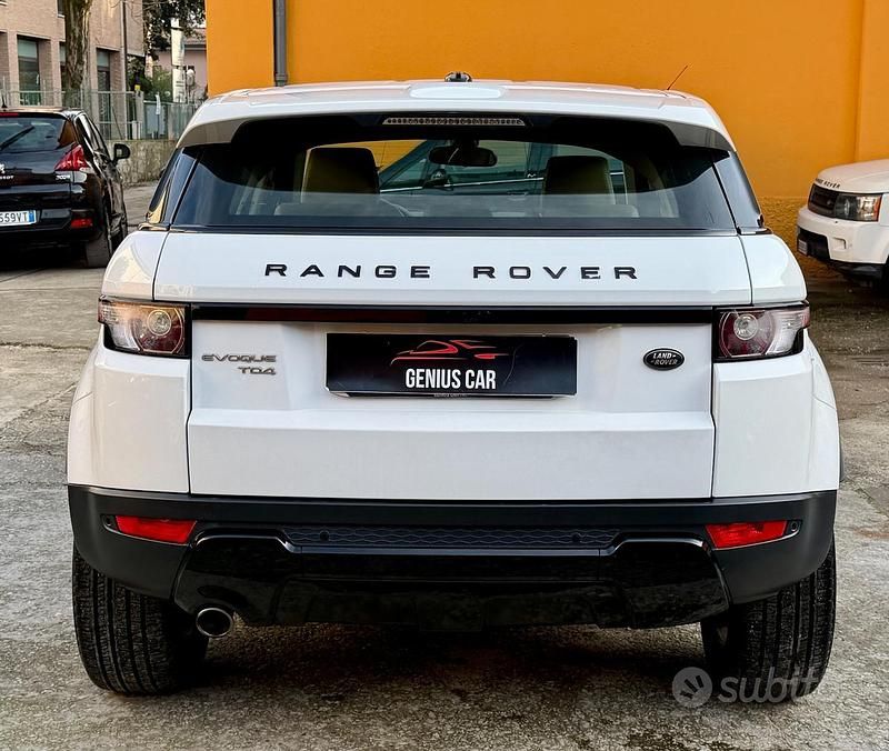 Usata Land Rover Range Rover evoque Dynamic 149 CV (109 kW) 2012 Bianco SUV