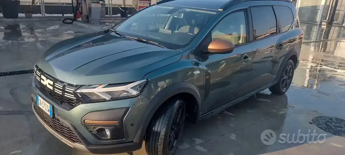 Usata Dacia Jogger 101 CV (74 kW) 2023 Verde Monovolume