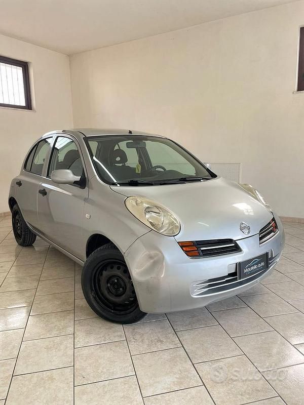 Usata Nissan Micra 65 CV (47 kW) 2004 Grigio Utilitaria