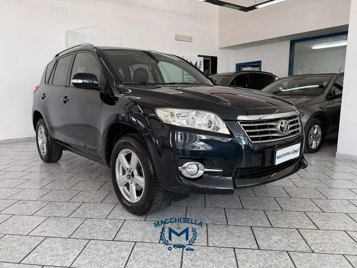 Usata Toyota RAV4 150 CV (110 kW) 2011 Nero SUV