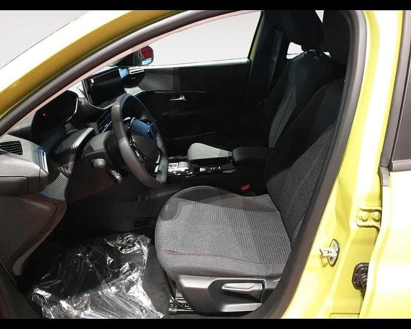 Nuova Peugeot 208 Business-Line 110 CV (80 kW) 2026 Giallo Utilitaria