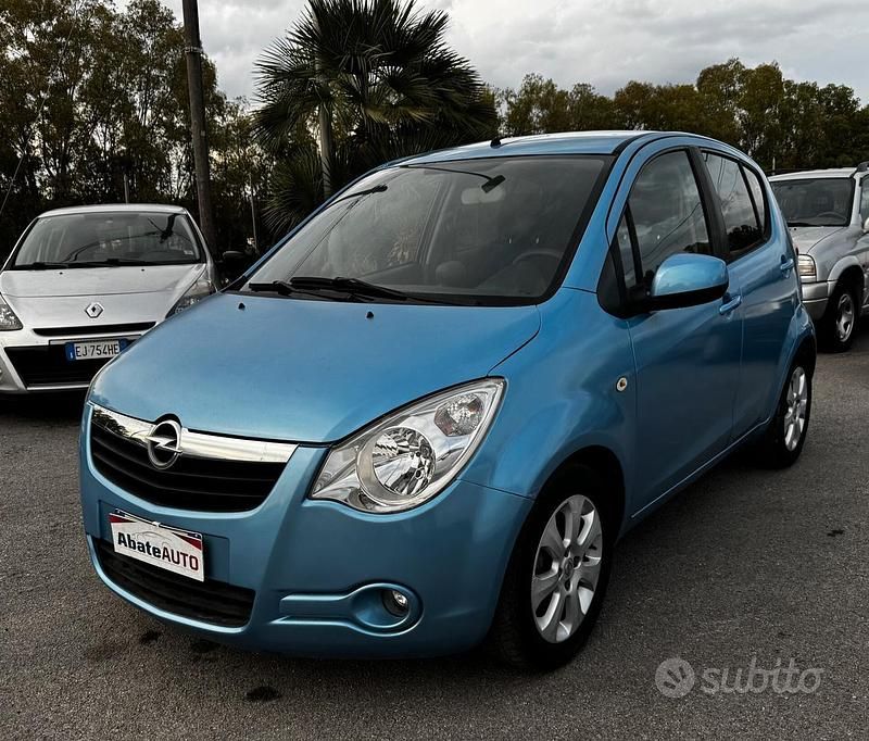 Usata Opel Agila 68 CV (50 kW) 2012 Blu Utilitaria