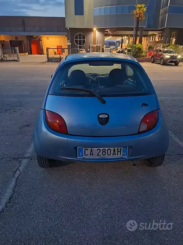 Usata Ford Ka 69 CV (50 kW) 2002 Blu Utilitaria