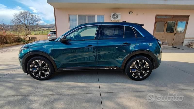 Usata Fiat 600E La Prima 114 kW (156 CV) 2024 Verde SUV