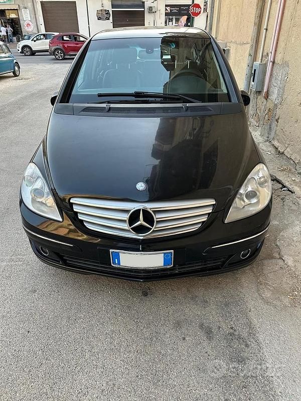 Usata Mercedes B200 2007 Nero Monovolume