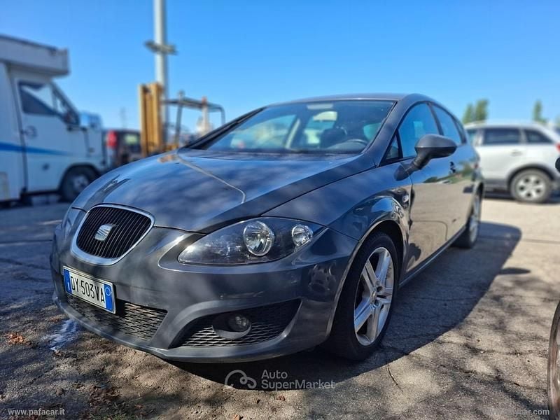 Usata Seat Leon Style 125 CV (91 kW) 2009 Gray Berlina