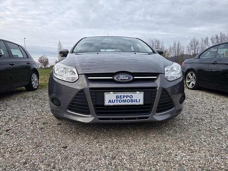 Usata Ford Focus Trend 95 CV (69 kW) 2011 Grigio Berlina