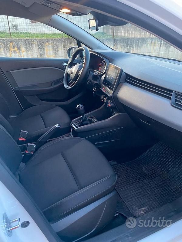 Usata Renault Clio V Zen 85 CV (62 kW) 2020 Bianco Berlina