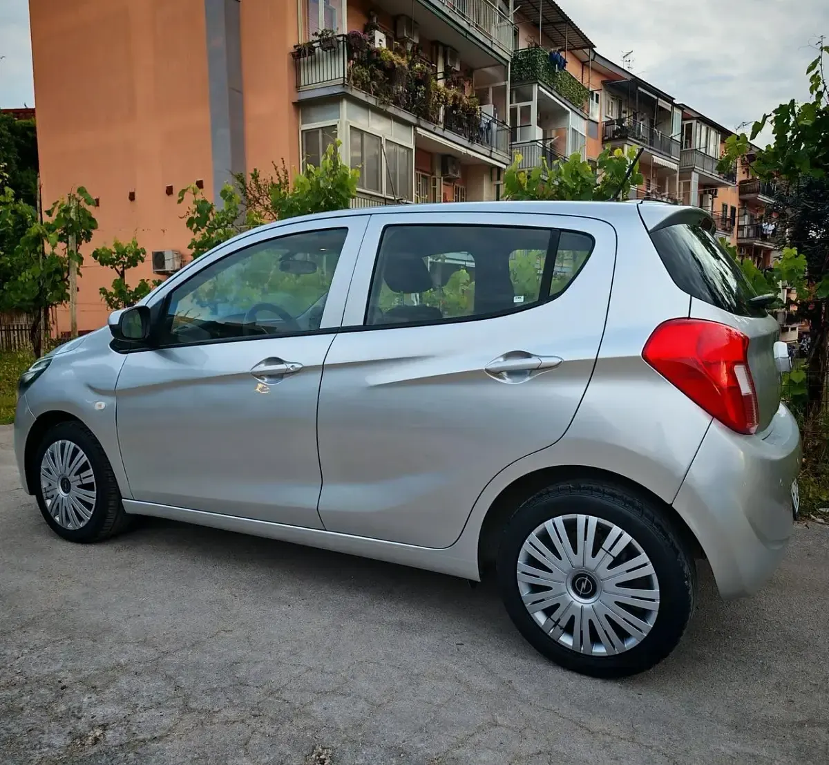 Gebraucht Opel Karl 75 PS (55 kW) 2017 Grau Kleinwagen