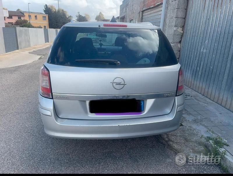 Usata Opel Astra 2008 Grigio Station wagon