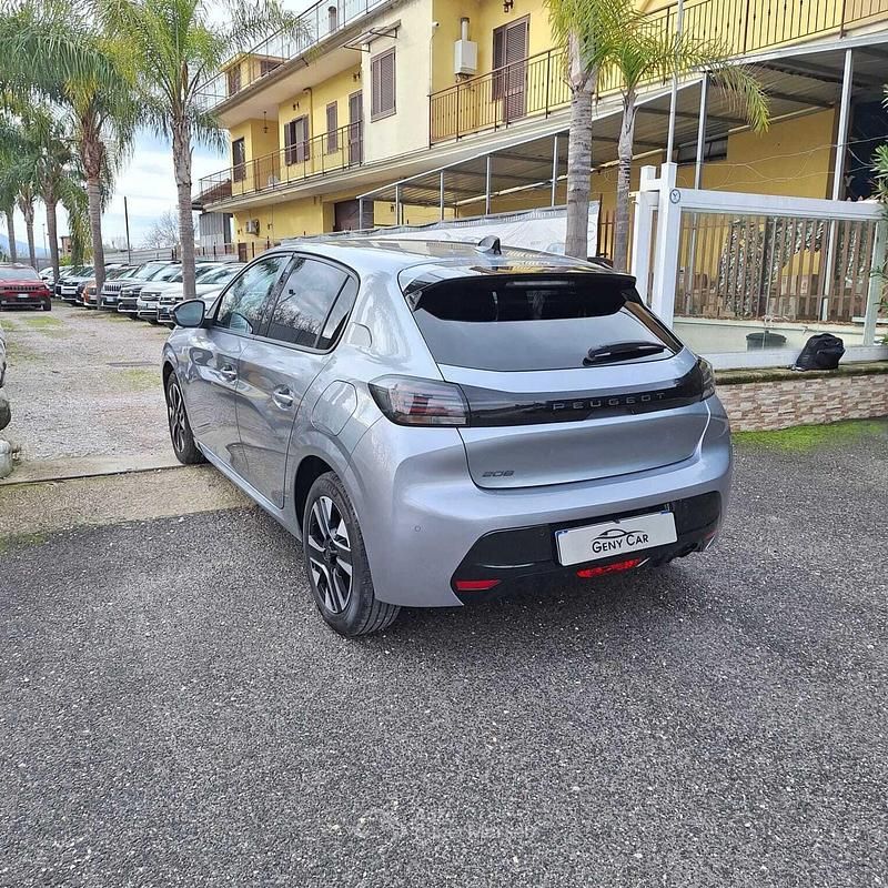 Usata Peugeot 208 Allure 101 CV (74 kW) 2025 Argento Utilitaria