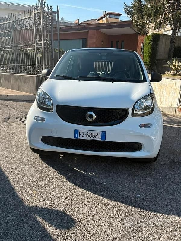 Usata 2016 Smart ForTwo Coupé Due volumi | 9300 € - Immagine 1/4