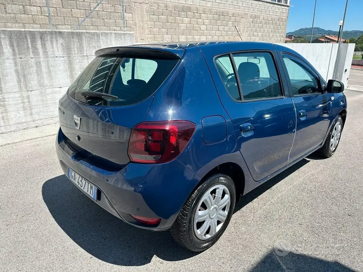 Usata Dacia Sandero Comfort 73 CV (53 kW) 2020 Berlina