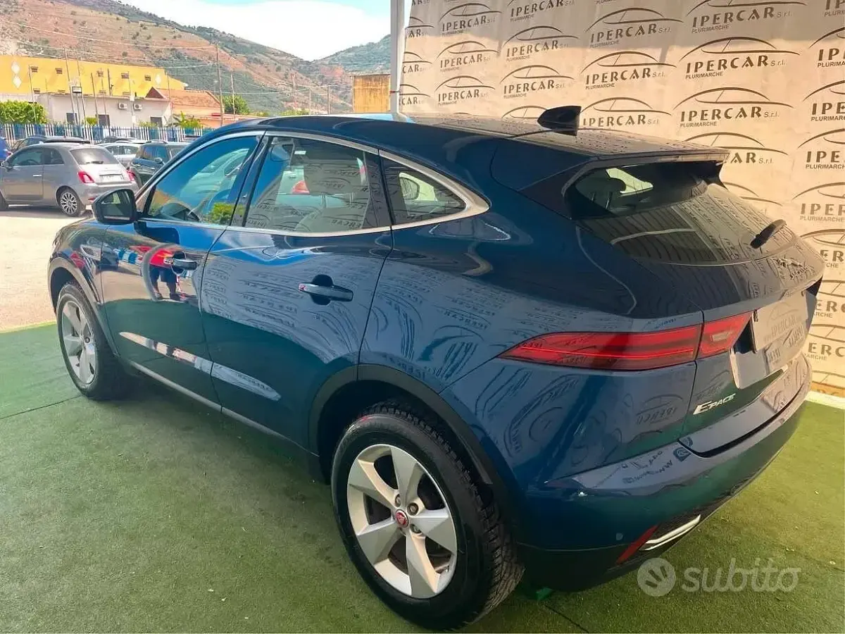Usata Jaguar E-Pace R-Dynamic 163 CV (119 kW) 2021 Bluazzurro SUV