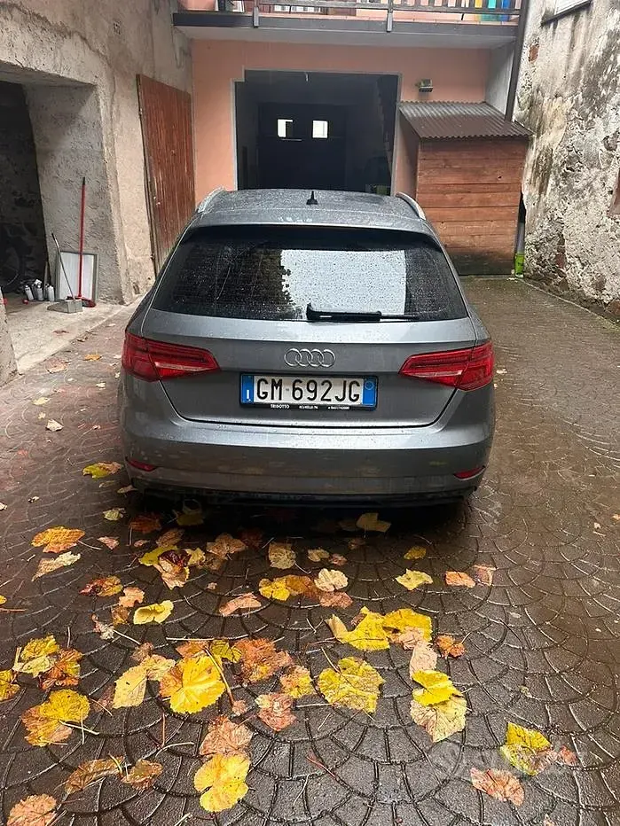 Usata Audi A3 Sport 140 CV (102 kW) 2019 Grigio Berlina