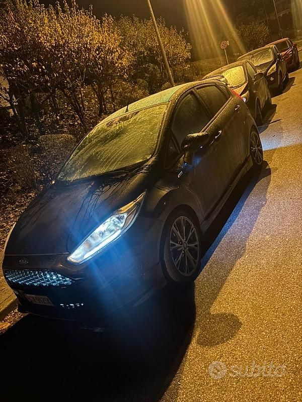 Usata Ford Fiesta ST-Line 2016 Nero Utilitaria