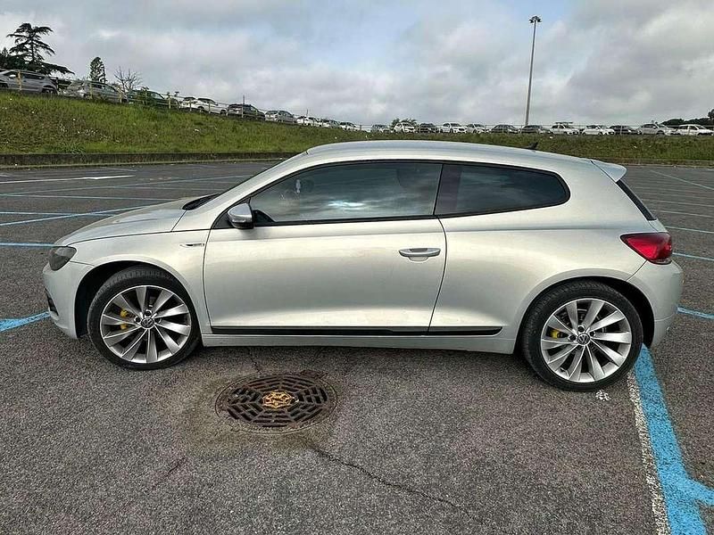 Begagnad VW Scirocco 140 HK (102 kW) 2011 Silver Sportkupé