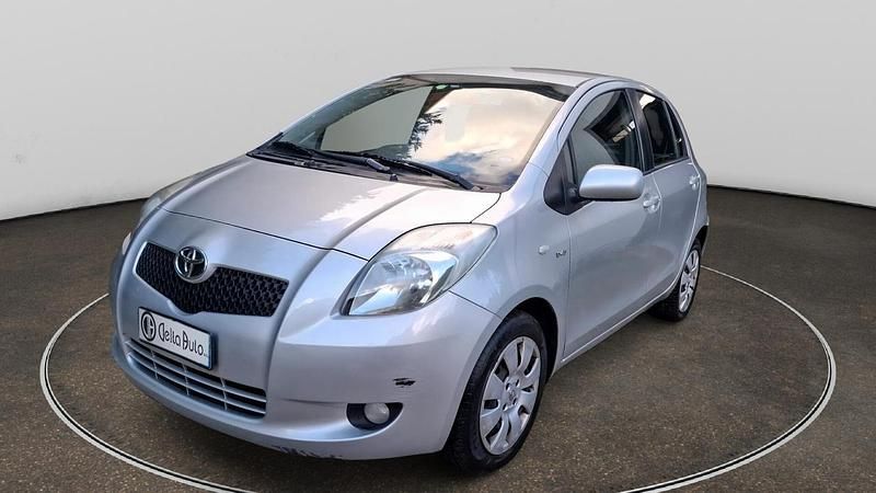 Usata Toyota Yaris Sol 90 CV (66 kW) 2006 Grigio Berlina