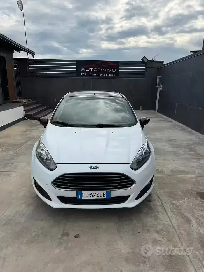 Usado Ford Fiesta 95 HP (69 kW) 2016 Branco Citadino