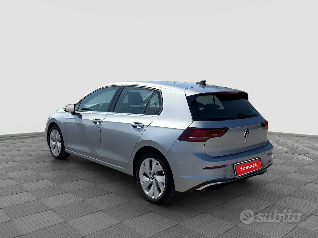 Usata VW Golf VIII Style 150 CV (110 kW) 2025 Grigio Berlina