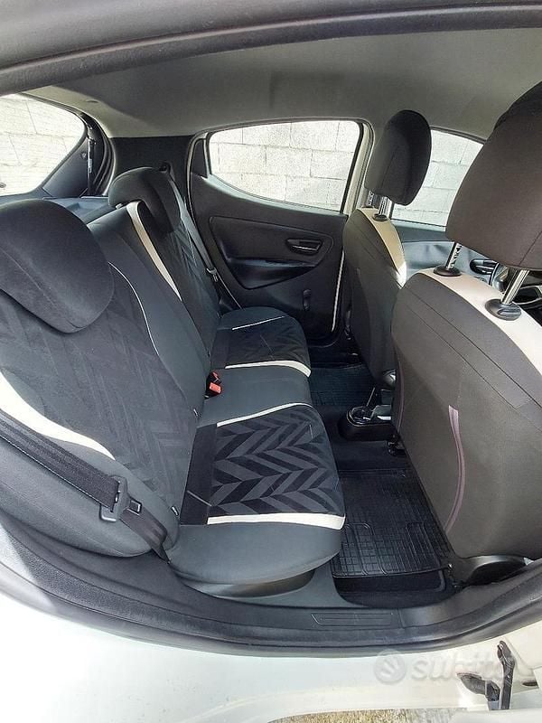 Usata Lancia Ypsilon 2017 Utilitaria