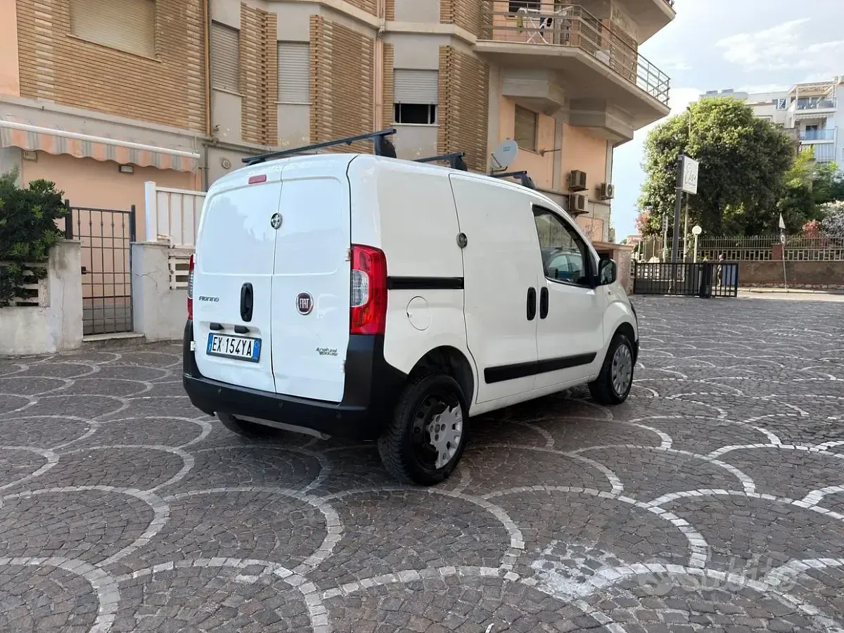 Usata Fiat Fiorino 77 CV (56 kW) 2015 Bianco Monovolume