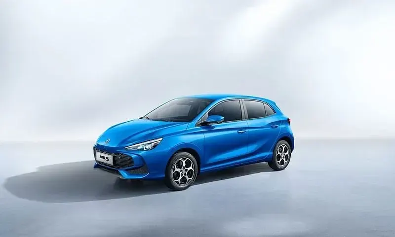 Usata MG MG3 194 CV (142 kW) 2024 Rosso Utilitaria