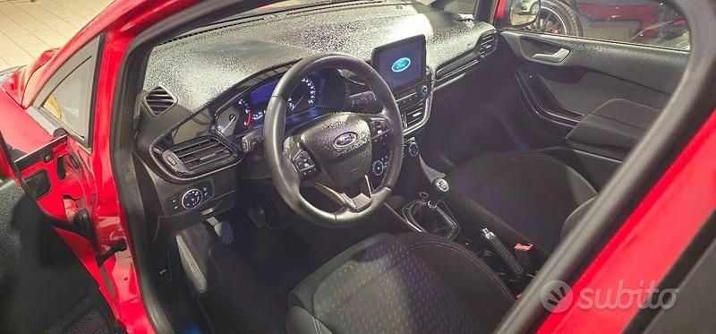 Usata Ford Fiesta Titanium 86 CV (63 kW) 2019 Rosso Berlina