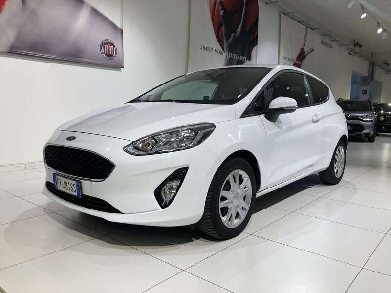 Usata Ford Fiesta Trend 86 CV (63 kW) 2019 Bianco Utilitaria